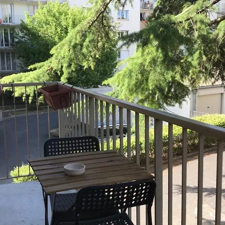 Cathedrale, Champagne Near, Park And Stores Close Apartamento