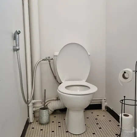 Cathedrale, Champagne Near, Park And Stores Close דירה